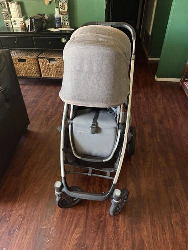 Uppababy vista stroller - v2,